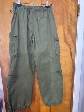 Forever 21 Olive Green Cargo Pants with Elastic Waist